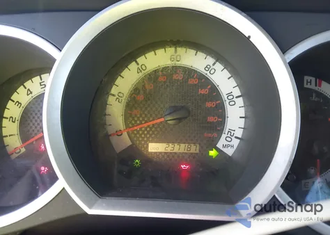 2013 Toyota Tacoma z USA, uszkodzony, nr VIN 5TFTX4CN2DX031867